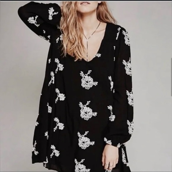 Free People Black and White Bishop Sleeve Sundress - Picture 1 of 13